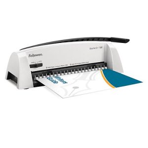 Fellowes Plastikbindegerät Starlet 2+, Stanzleistung 12 Blatt, 120 Blatt Bindekap. Fellowes Plastikbindegerät Starlet 2+, Stanzleistung 12 Blatt, 120 Blatt Bindekap.
