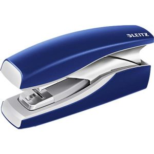 Heftgerät Leitz New NeXXt Softpress, Metall, 30 Blatt / 3 mm, mit 200 Heftklammern, blau Heftgerät Leitz New NeXXt Softpress, Metall, 30 Blatt / 3 mm, mit 200 Heftklammern, blau