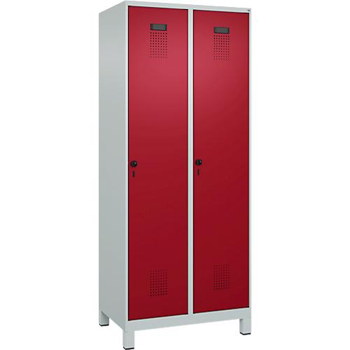 Kleiderspind C+P Evolo Plus, 2 Abteile, 400 mm Abteilbreite, mit Füßen, Anschlag rechts, B 800 x T 500 x H 1950 mm, Drehriegel, lichtgrau/rubinrot
