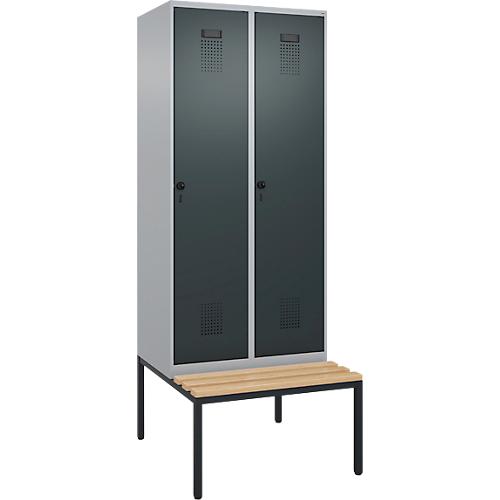 Kleiderspind C+P Evolo Plus, 2 Abteile, 400 mm Abteilbreite, mit untergebauter Sitzbank, B 800 x T 815 x H 2120 mm, Drehriegel, weißaluminium/anthrazitgrau