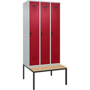 Kleiderspind C+P Evolo Plus, 3 Abteile, 300 mm Abteilbreite, mit untergebauter Sitzbank, B 900 x T 815 x H 2120 mm, Drehriegel, lichtgrau/rubinrot Kleiderspind C+P Evolo Plus, 3 Abteile, 300 mm Abteilbreite, mit untergebauter Sitzbank, B 900 x T 815 x H 2120 mm, Drehriegel, lichtgrau/rubinrot