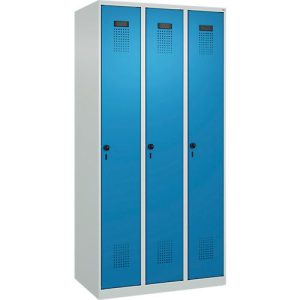 Kleiderspind C+P Evolo Plus, 3 Abteile, Anschlag rechts, Sicherheits-Drehriegel, B 900 x T 500 x H 1850 mm, lichtgrau/lichtblau Kleiderspind C+P Evolo Plus, 3 Abteile, Anschlag rechts, Sicherheits-Drehriegel, B 900 x T 500 x H 1850 mm, lichtgrau/lichtblau