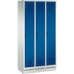 Kleiderspind Evolo S 3000, 3 Abteile, Stahl, Sockelhöhe 100 mm, Sicherheitsdrehriegelverschluss, lichtgrau/enzianblau